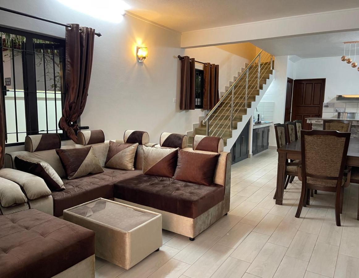 3 Bedroom Family Pool Villa Flic-En-Flac Beach エクステリア 写真